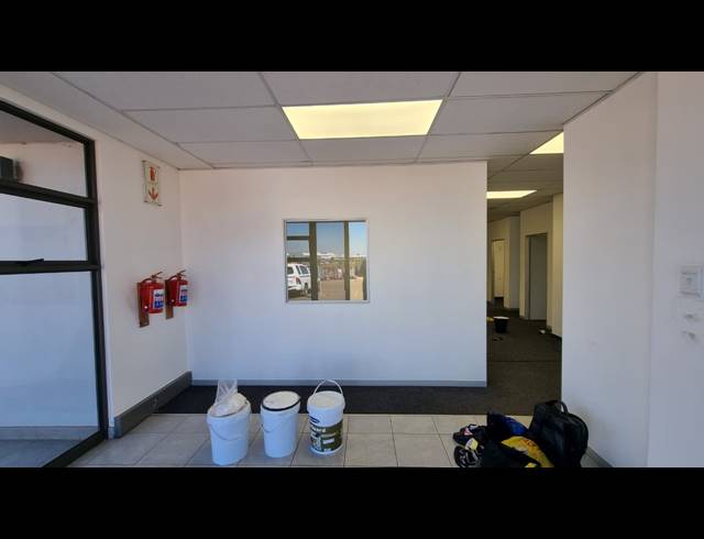 1,223M² WAREHOUSE TO LET IN GLEN MARAIS